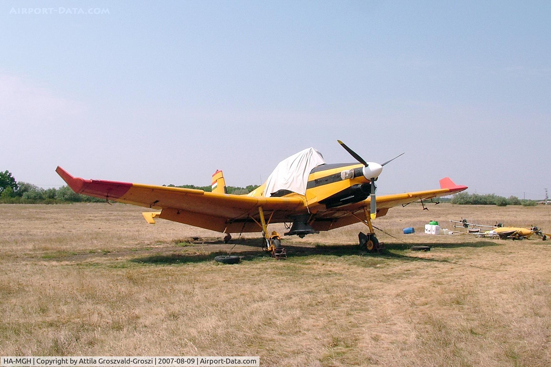 HA-MGH, 1989 Let Z-137T Agro-Turbo C/N 021, Kisújszállás, agricultural airfield.