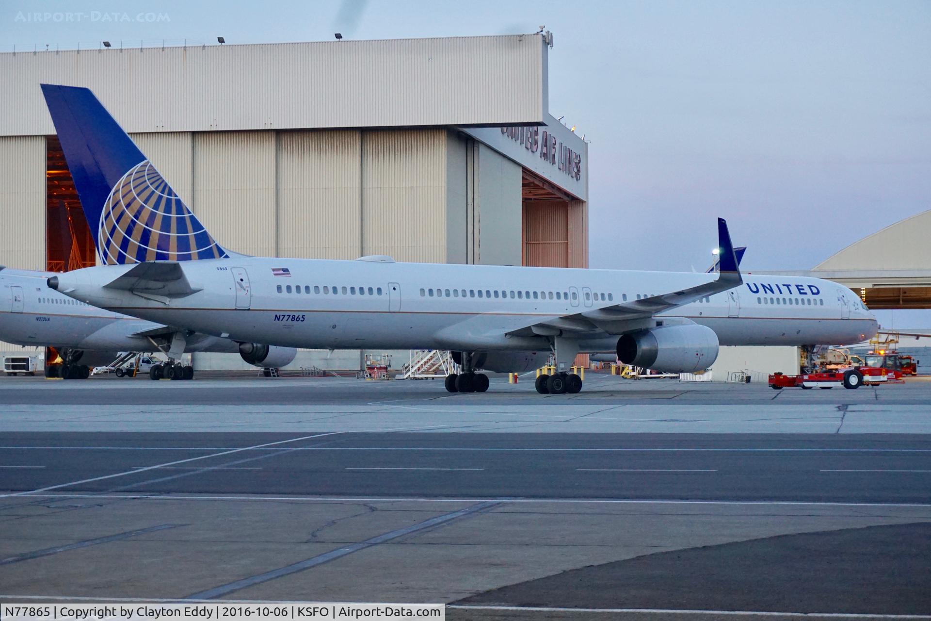 N77865, 2002 Boeing 757-33N C/N 32589, SFO 2016