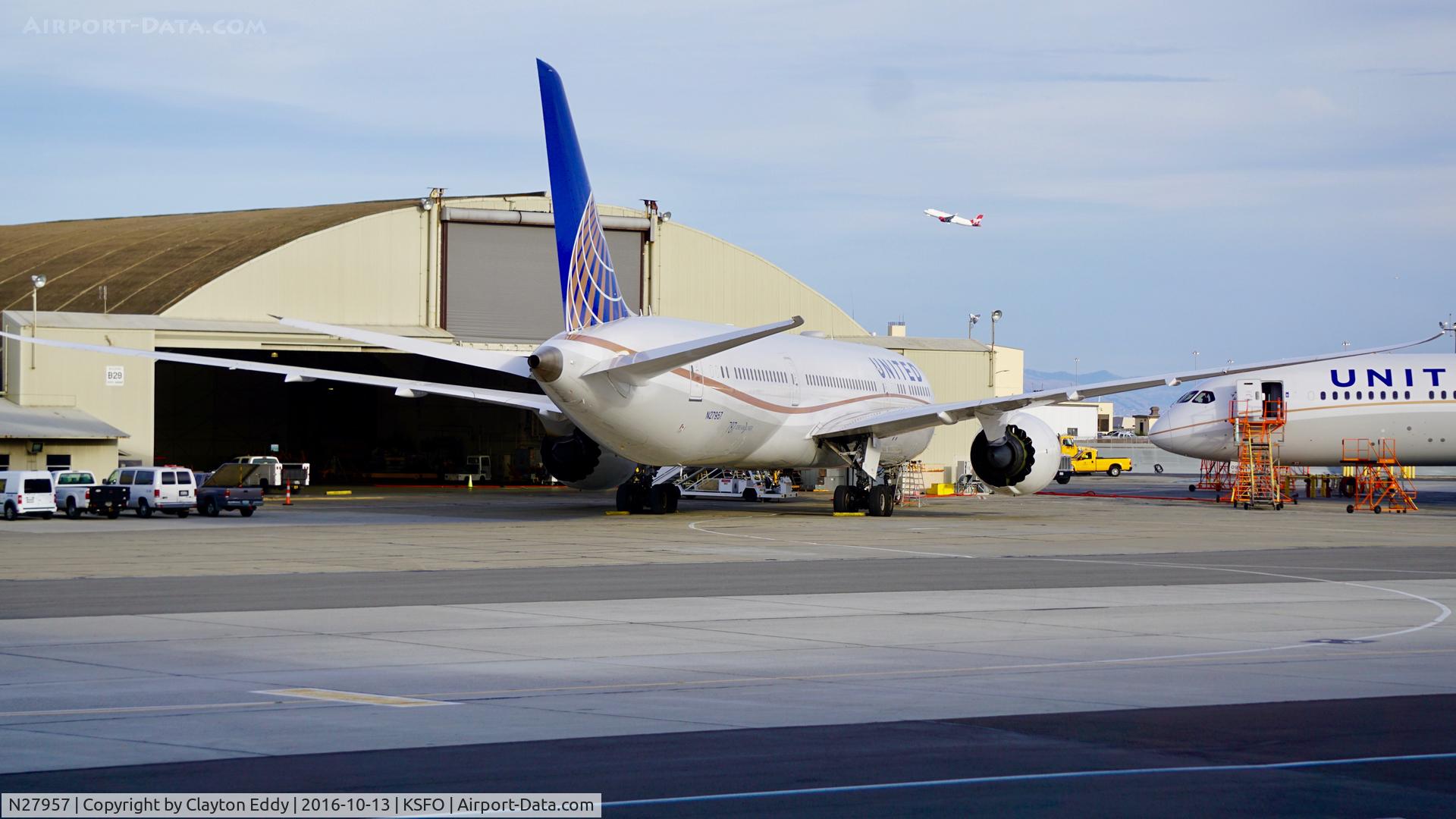 N27957, 2015 Boeing 787-9 Dreamliner C/N 36409, SFO 2016