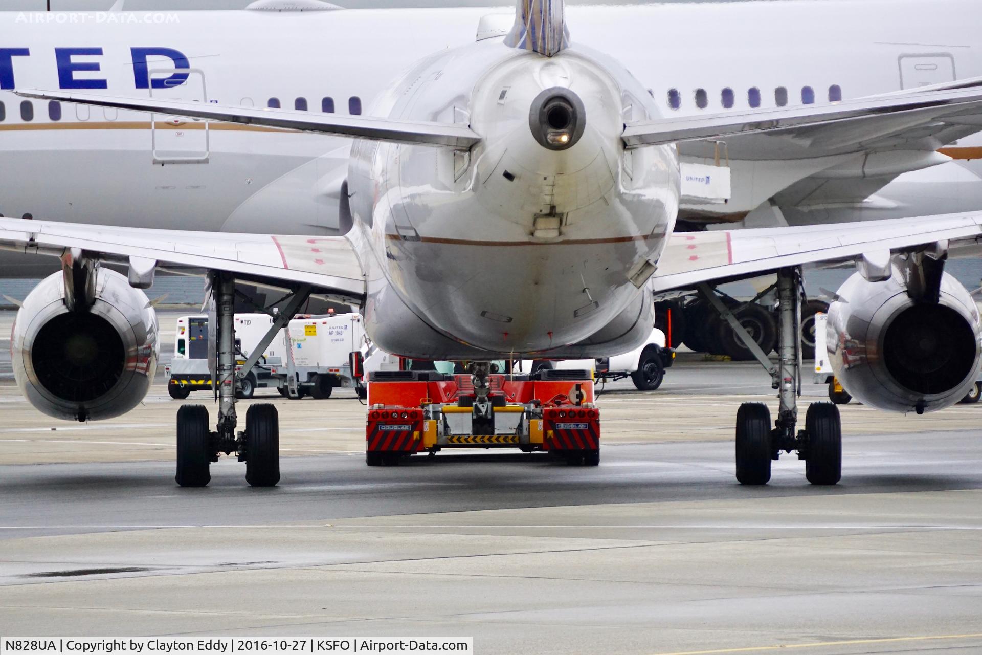 N828UA, 1999 Airbus A319-131 C/N 1031, SFO 2016