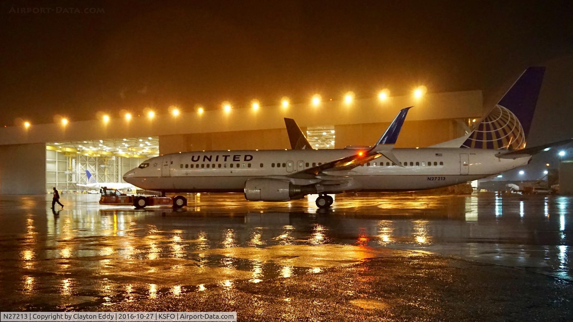 N27213, 1998 Boeing 737-824 C/N 28773, SFO 2016
