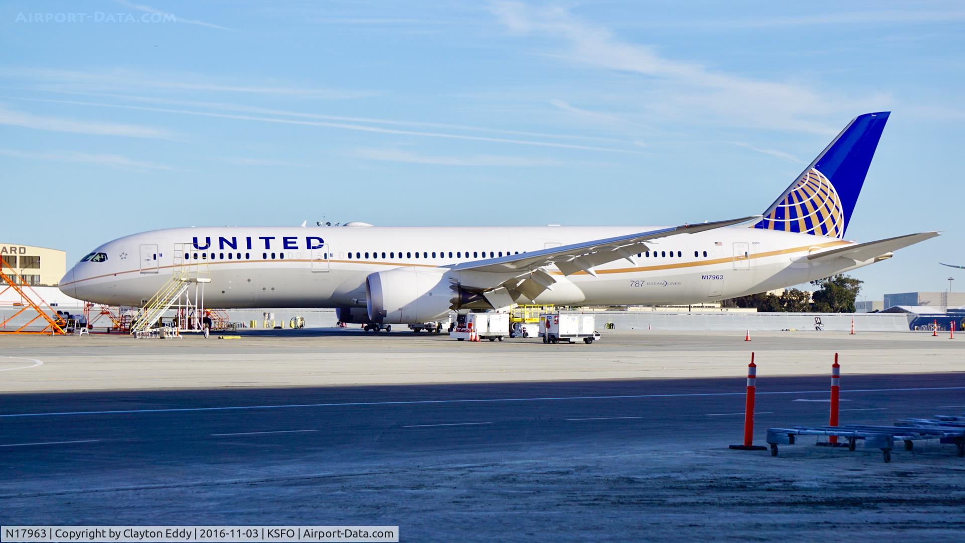 N17963, 2016 Boeing 787-9 Dreamliner C/N 37812, SFO 2016