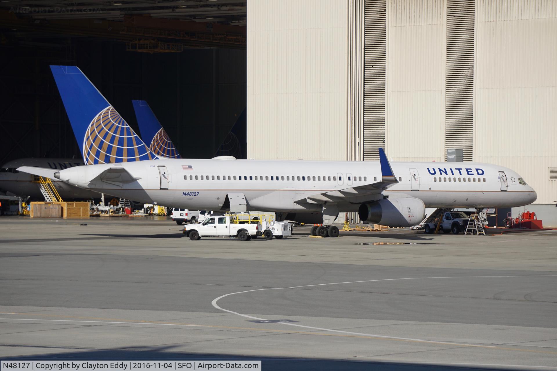 N48127, 1998 Boeing 757-224 C/N 28968, SFO 2016