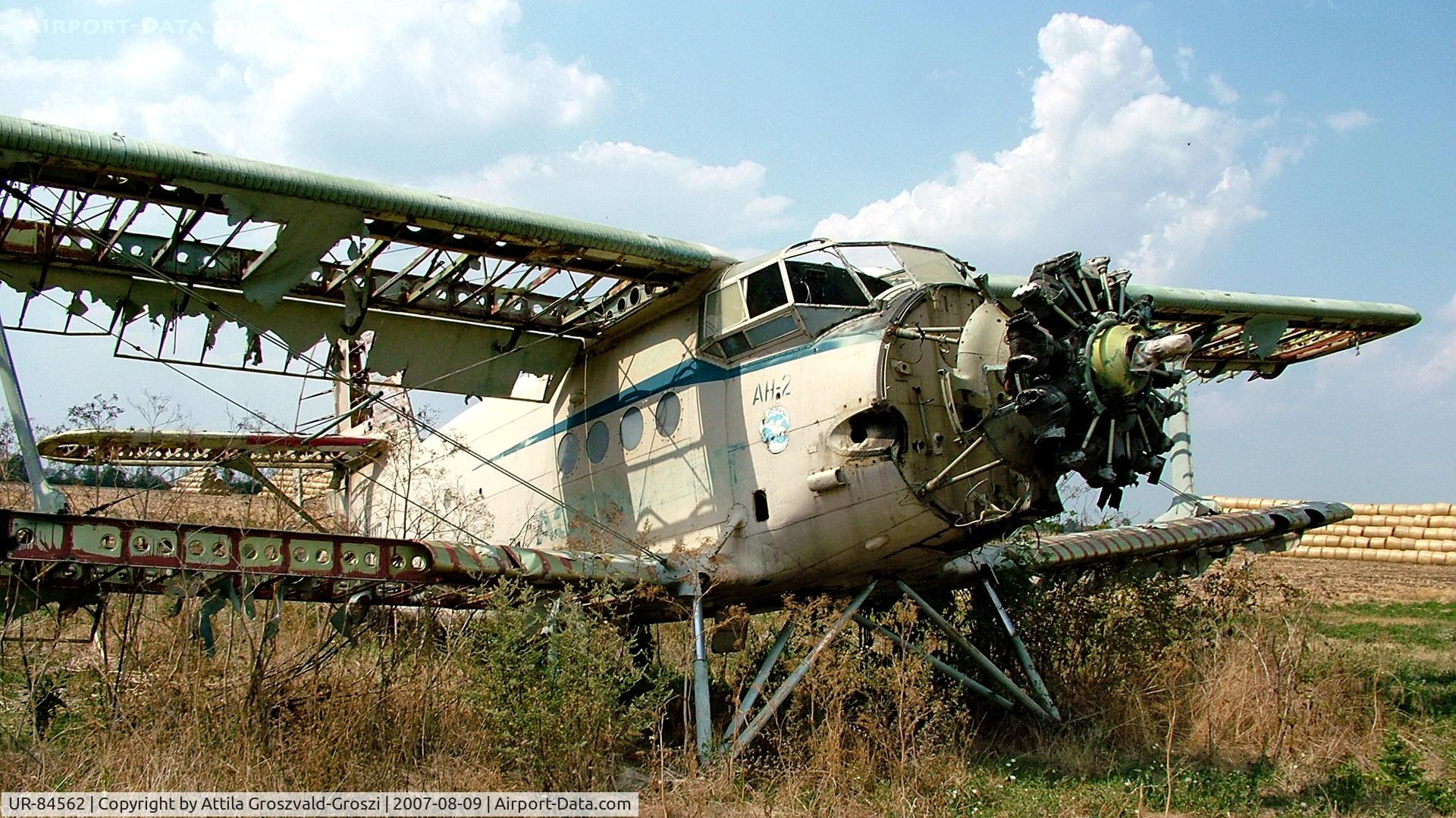 UR-84562, PZL-Mielec An-2R C/N 1G189-29, Orosháza agricultural airport and take-off field, Hungary