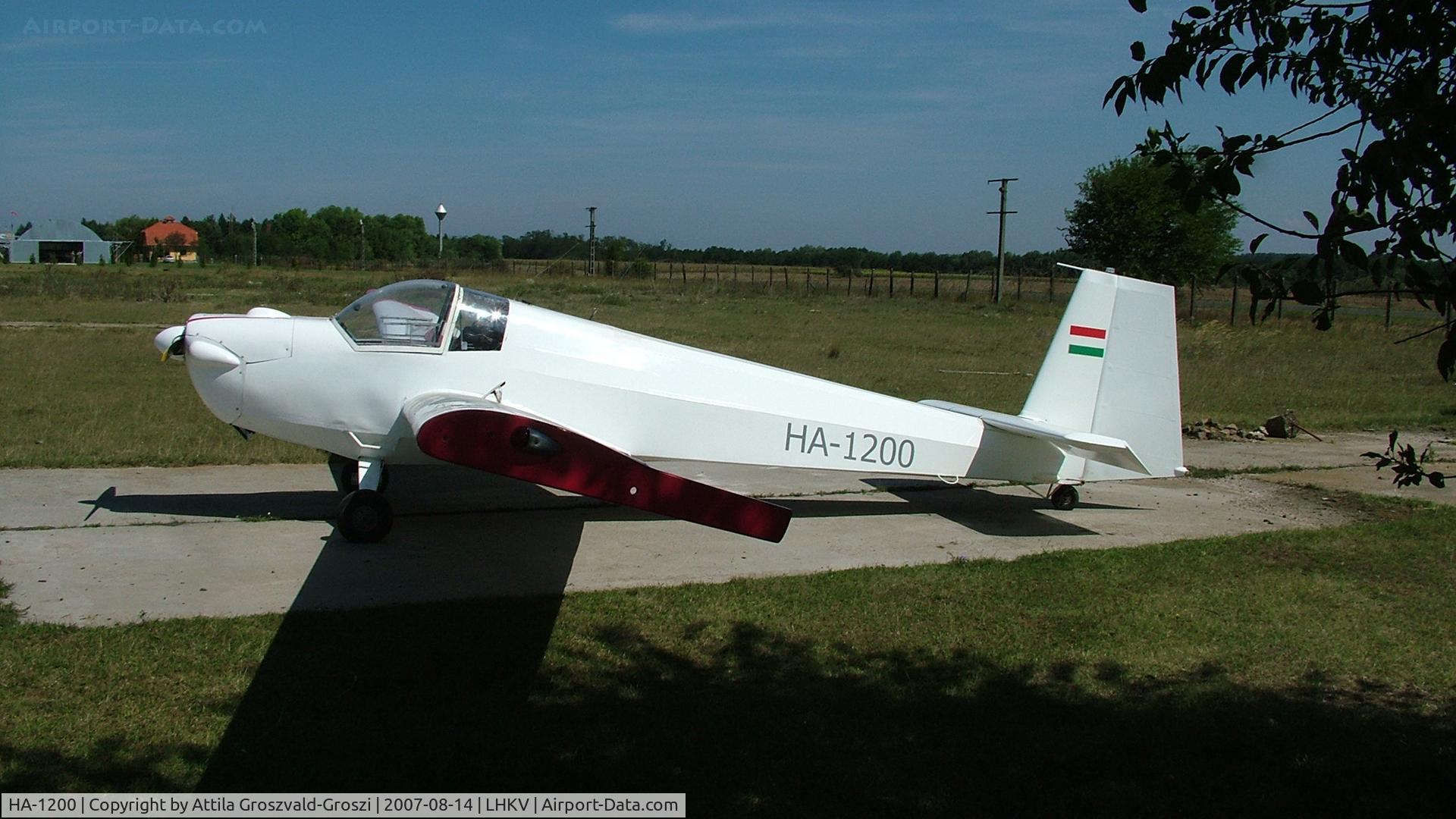 HA-1200, 1975 Scheibe SF-25C Falke C/N 44119, Kaposújlak Airport, Hungary