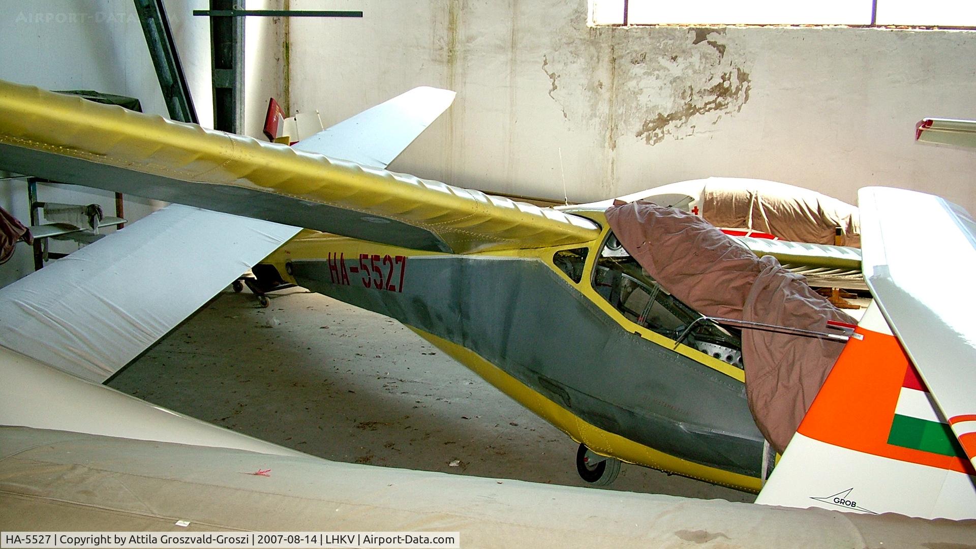 HA-5527, 1985 Rubik R-26SU Góbé 82 C/N AA800043, Kaposújlak Airport, Hungary