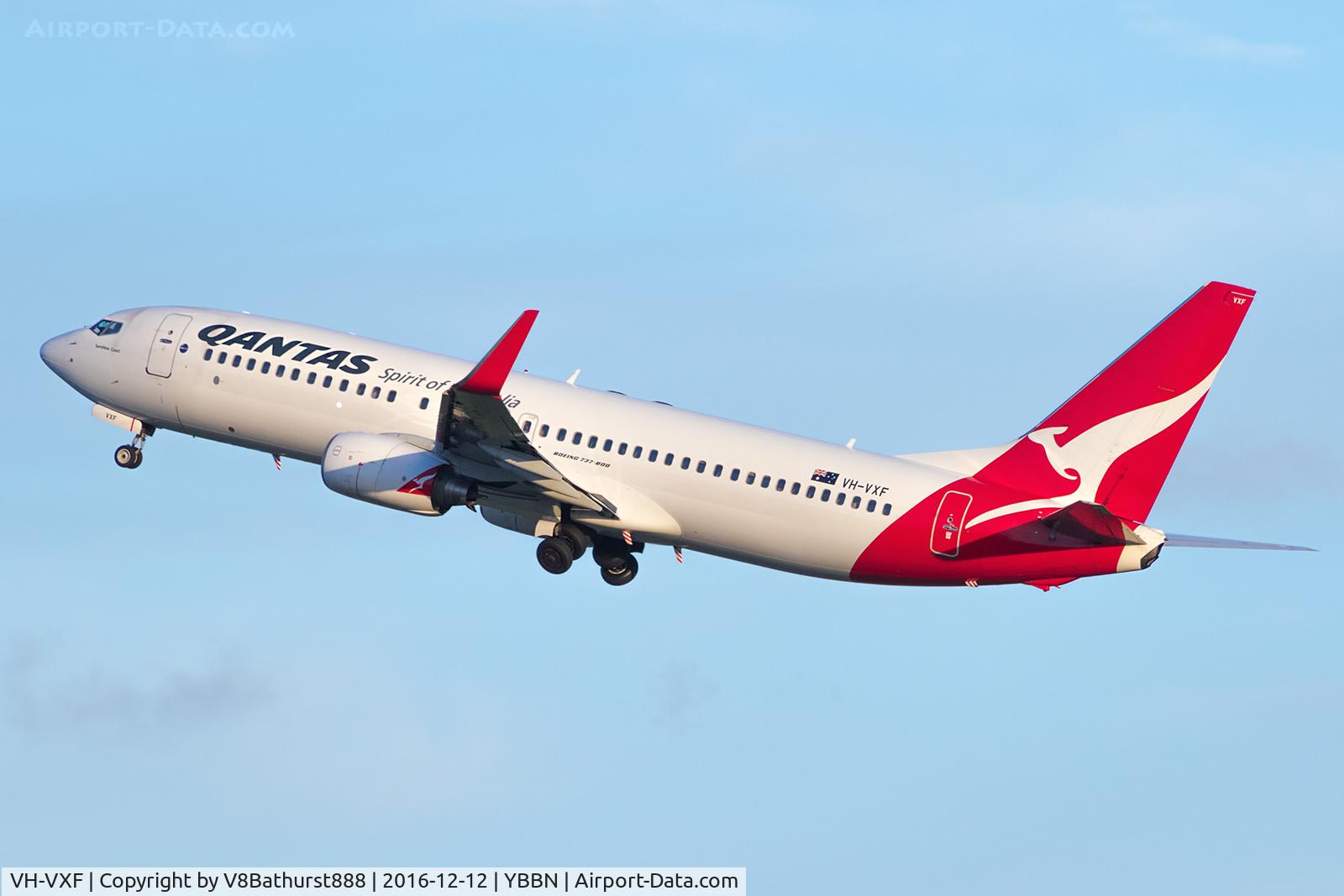 VH-VXF, 2001 Boeing 737-838 C/N 29553, Cleaning up the gear