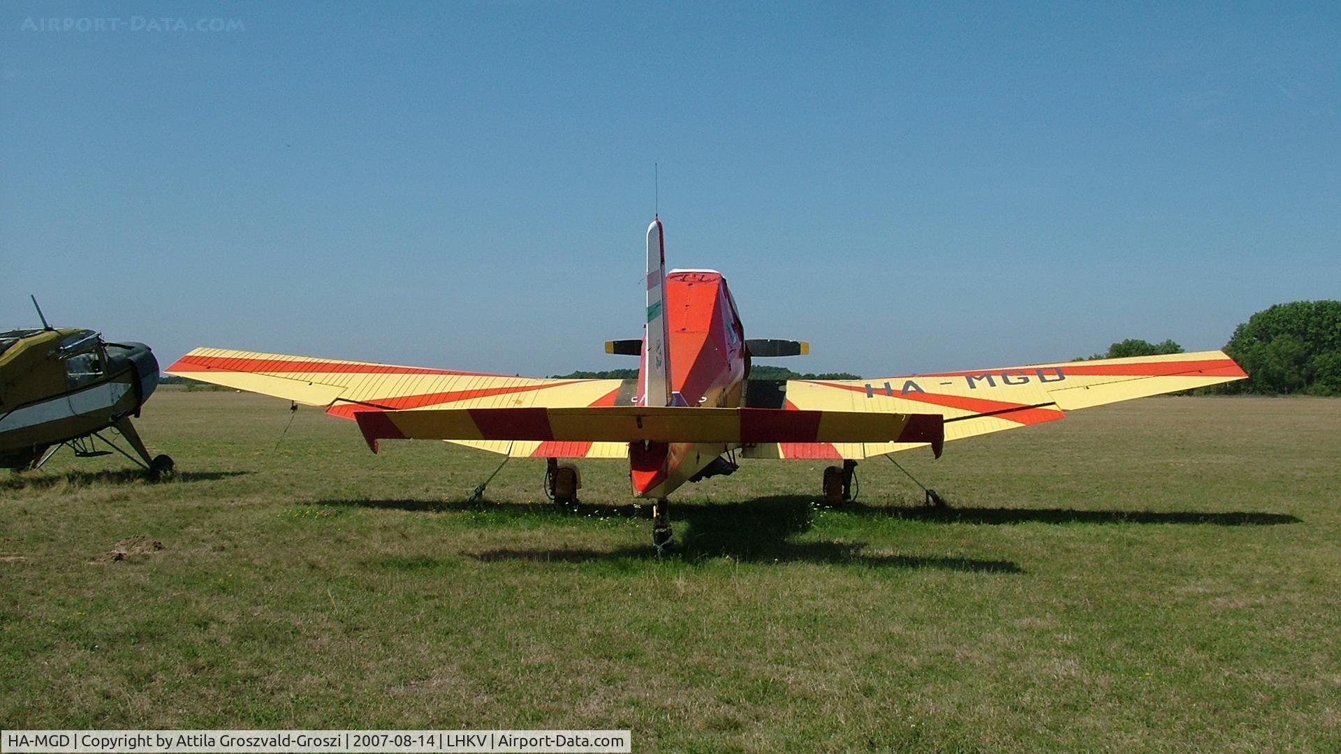 HA-MGD, 1974 Let Z-37A Cmelak C/N 17-19, Kaposújlak Airport, Hungary