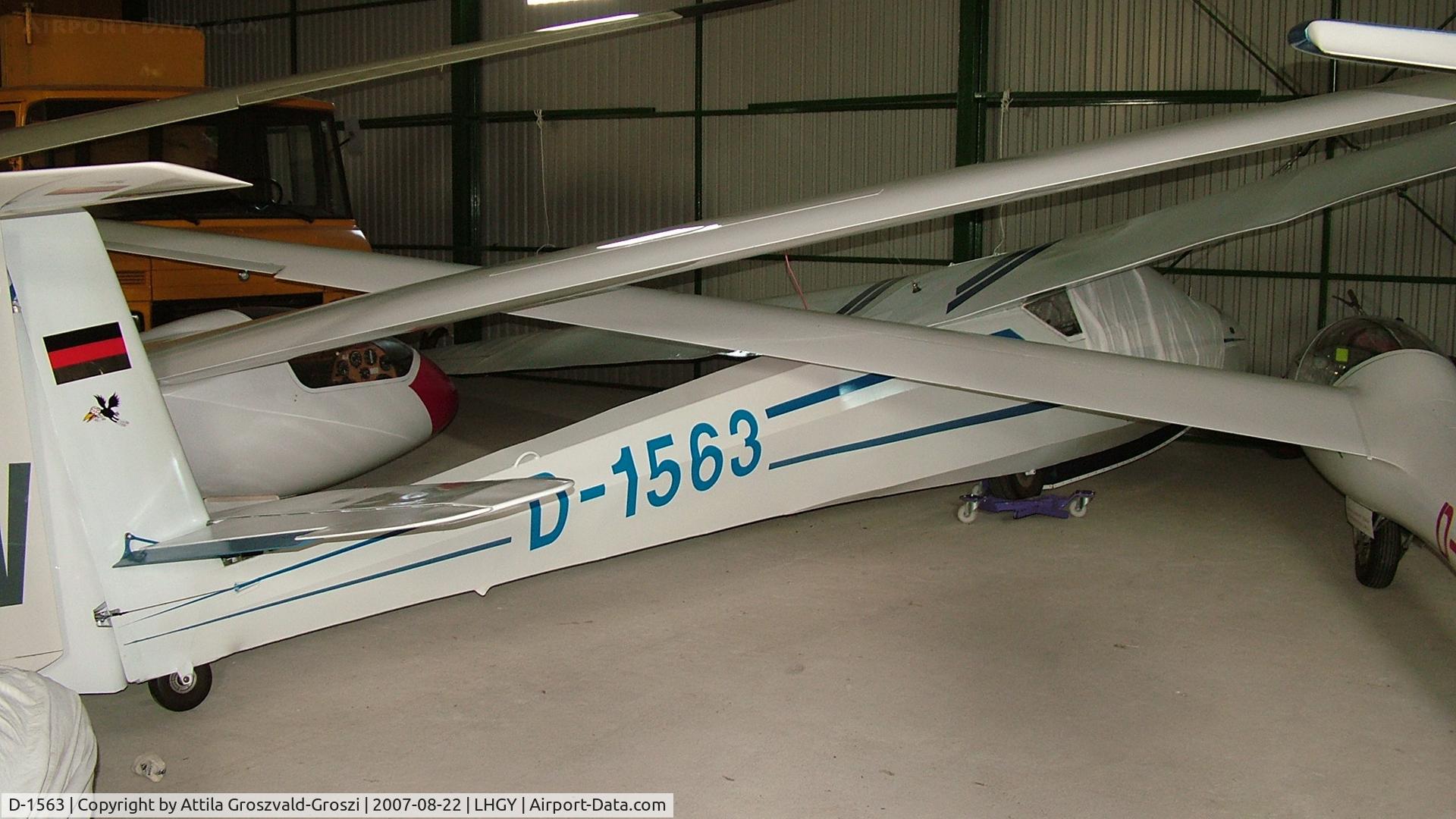 D-1563, 1959 Schleicher Ka-7 Rhonadler C/N 564, Atkár-Gyöngyöshalász Airfield, Hungary
