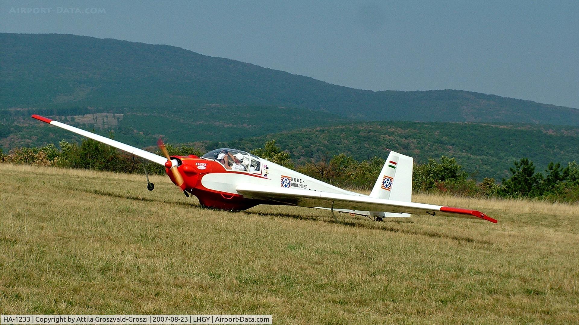 HA-1233, 1972 Scheibe SF-25C Falke C/N 4226, Gyöngyös-Pipishegy Airfield, Hungary