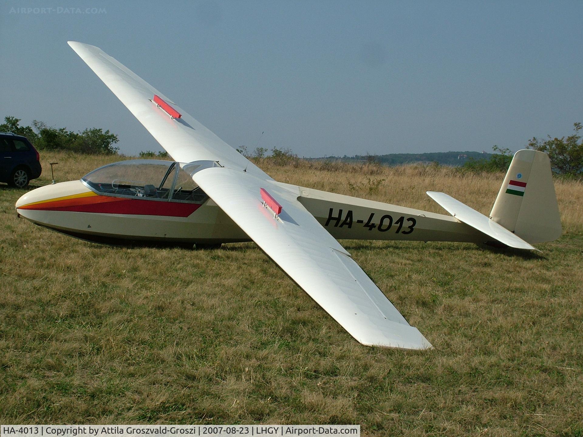 HA-4013, 1957 Schleicher Ka-7 Rhonadler C/N 304, Gyöngyös-Pipishegy Airfield, Hungary