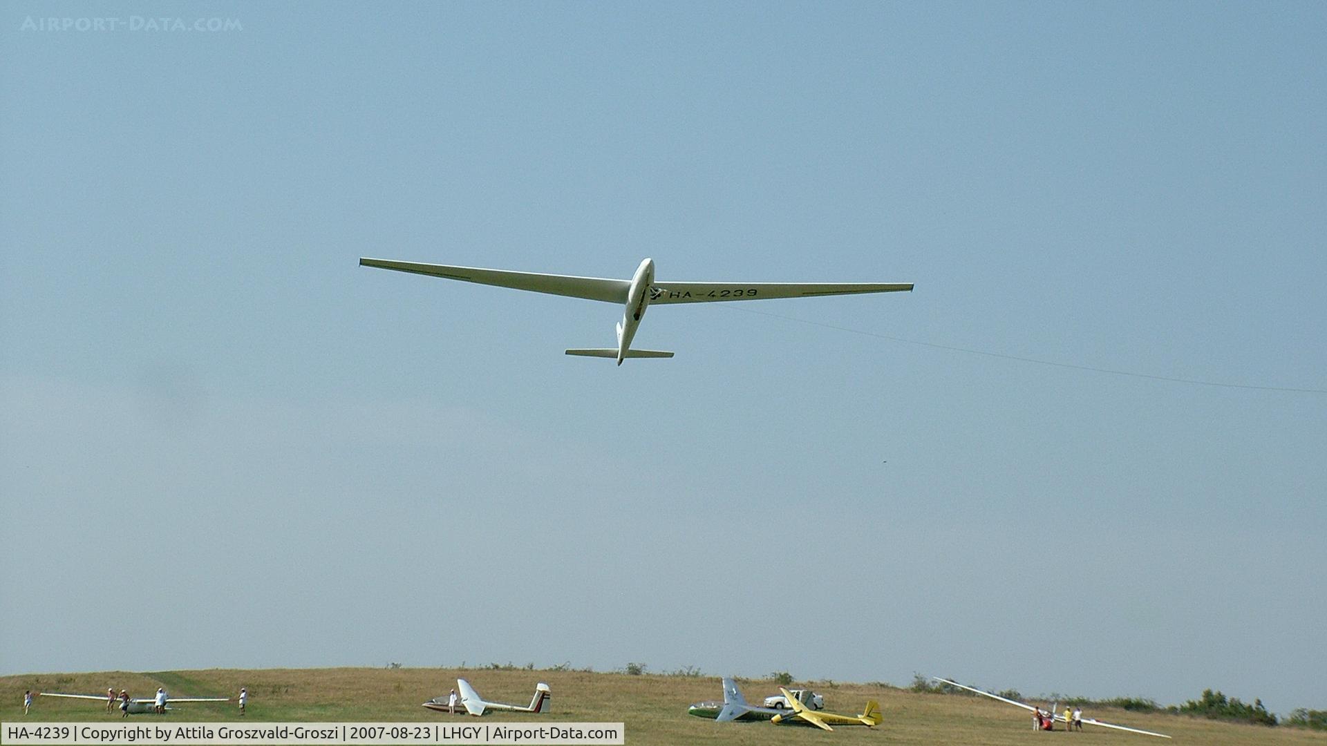 HA-4239, 1963 PZL-Bielsko SZD-24C Foka C/N W-201, Gyöngyös-Pipishegy Airfield, Hungary