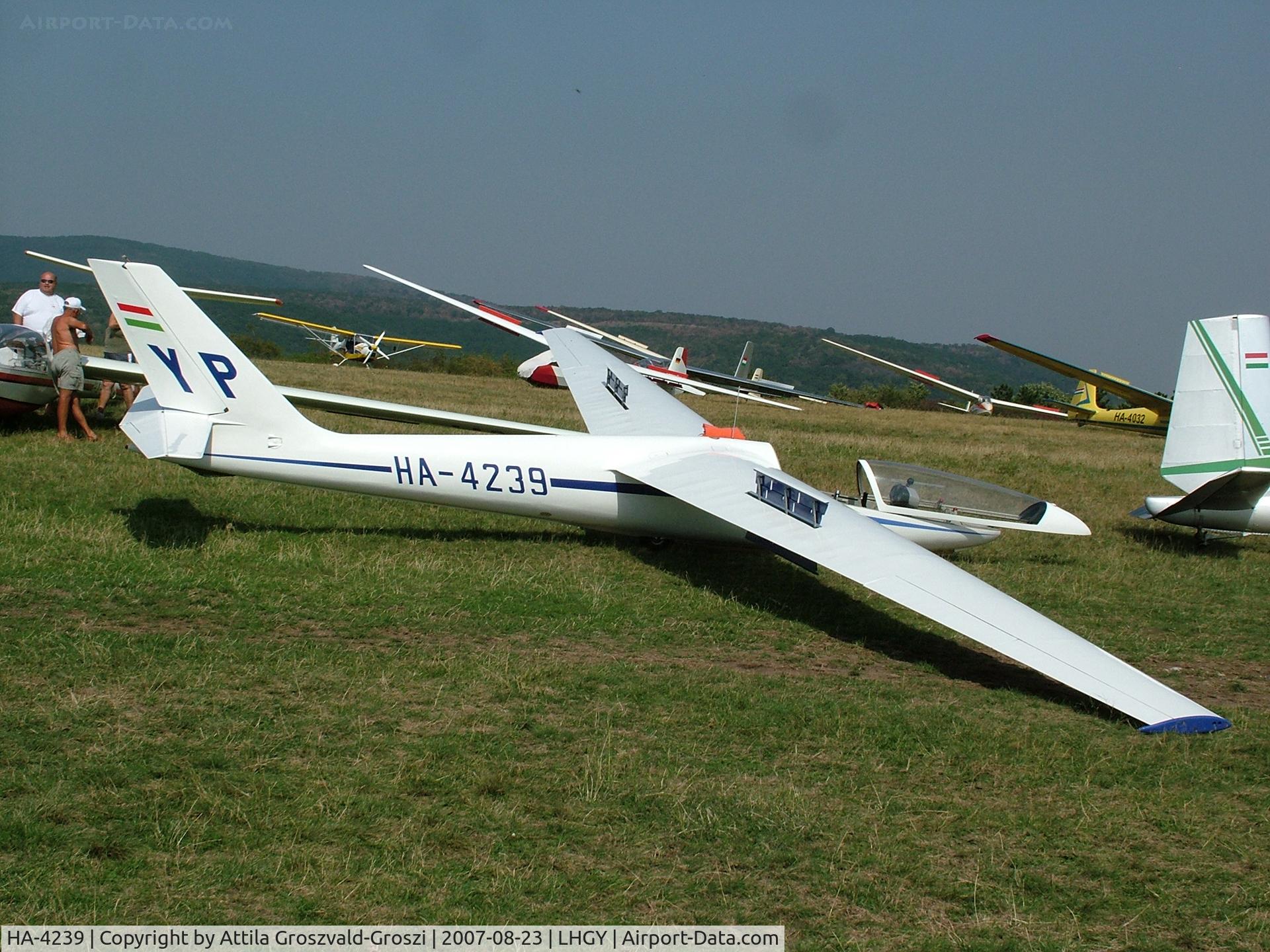 HA-4239, 1963 PZL-Bielsko SZD-24C Foka C/N W-201, Gyöngyös-Pipishegy Airfield, Hungary