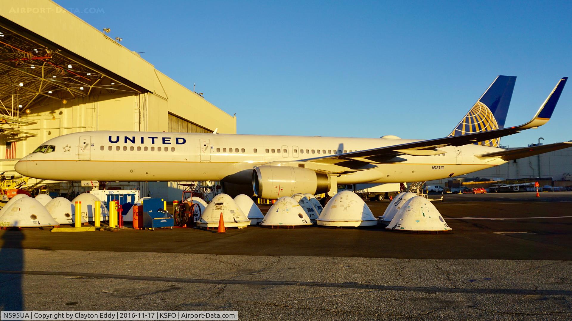 N595UA, 1998 Boeing 757-222 C/N 28748, SFO 2016