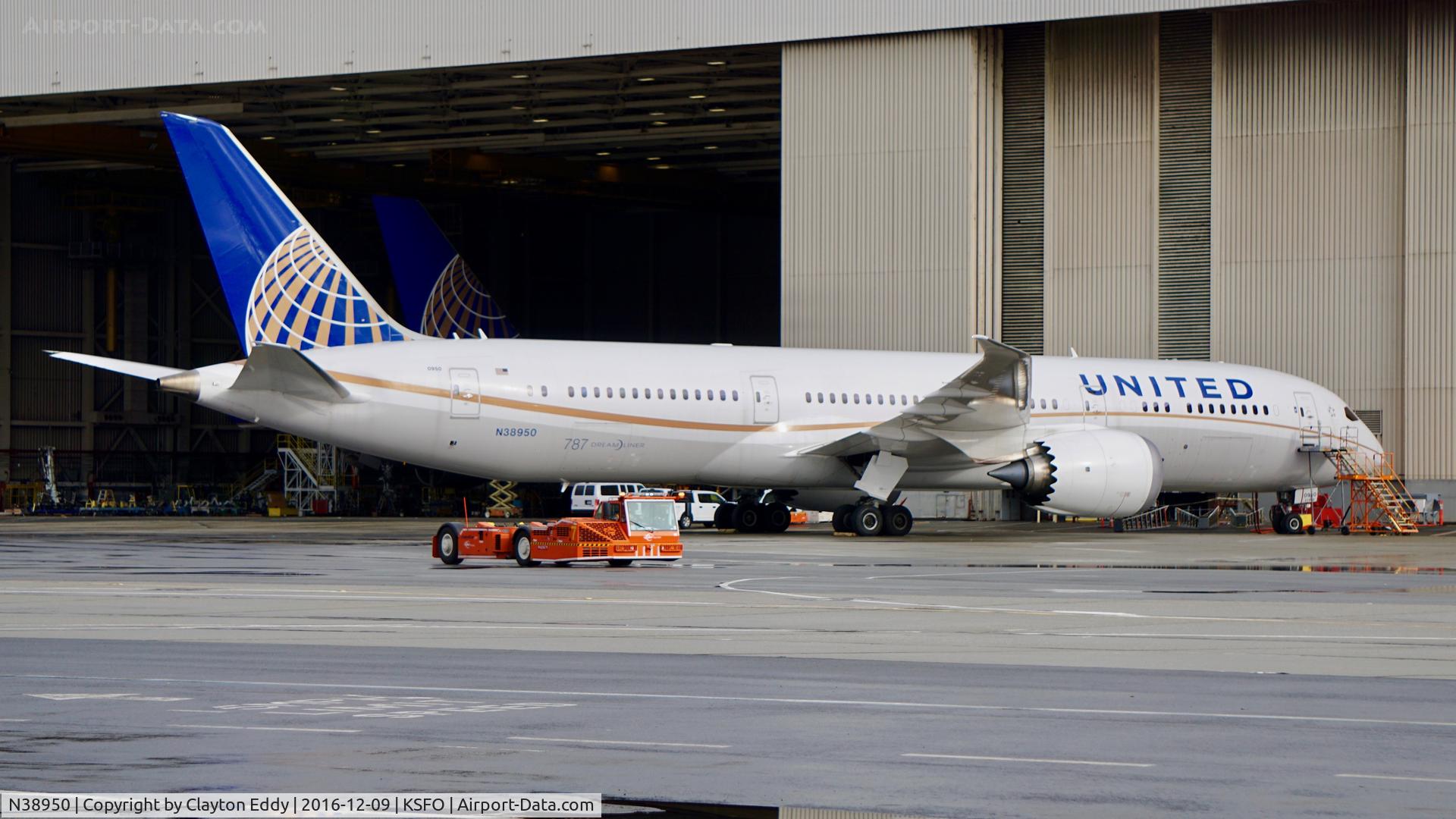 N38950, 2014 Boeing 787-9 Dreamliner Dreamliner C/N 36401, SFO 2016