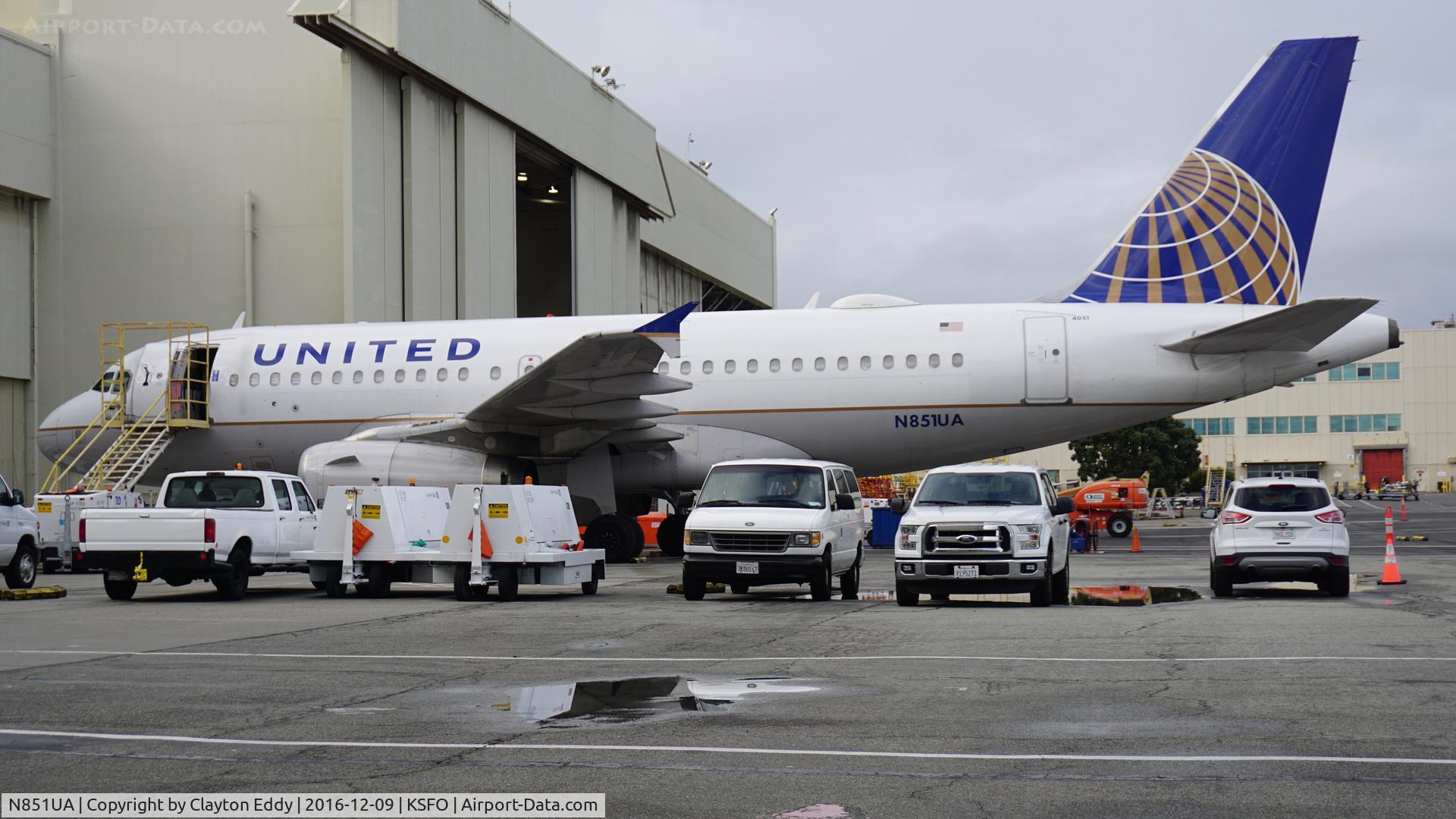 N851UA, 2002 Airbus A319-131 C/N 1664, SFO 2016