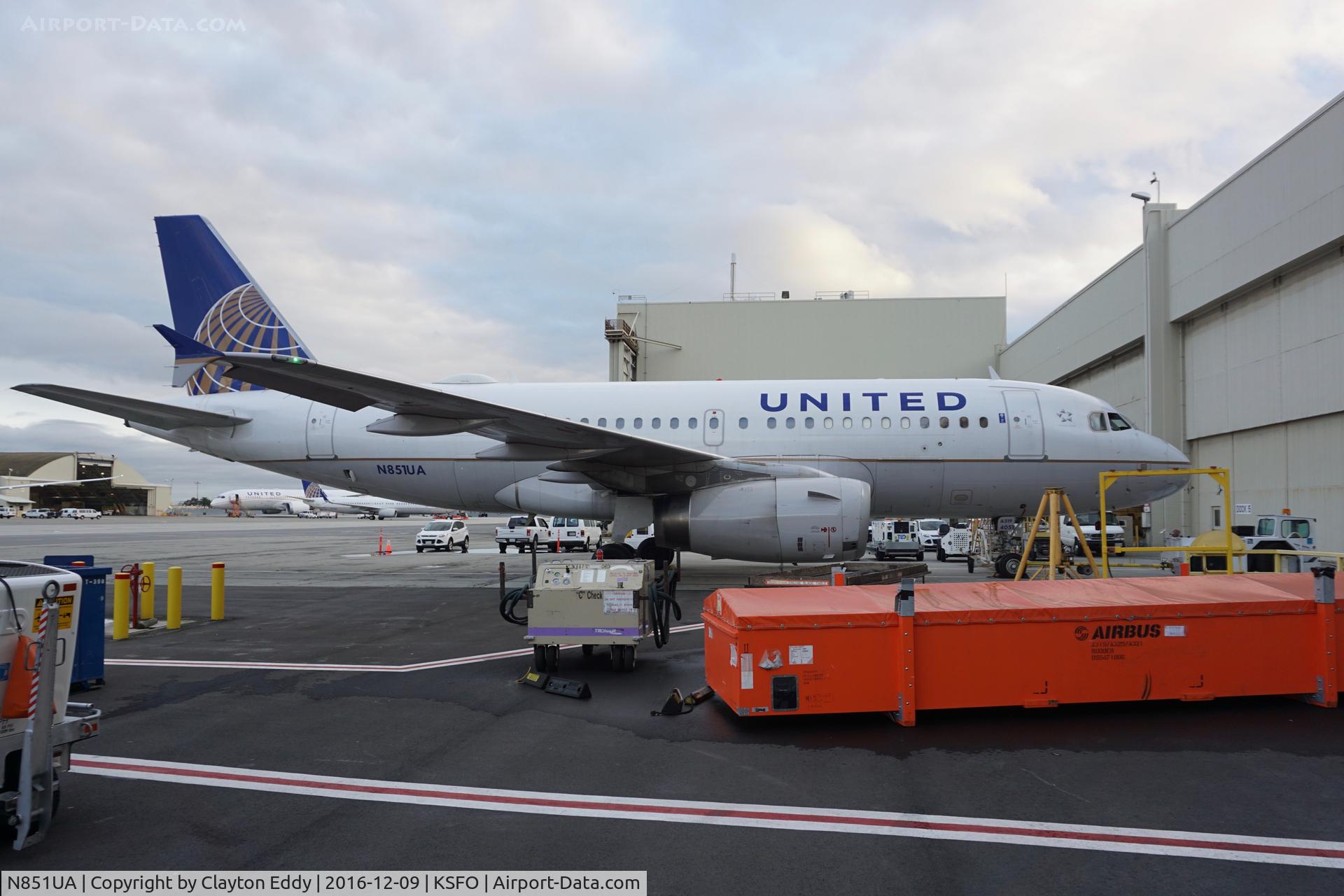 N851UA, 2002 Airbus A319-131 C/N 1664, SFO 2016