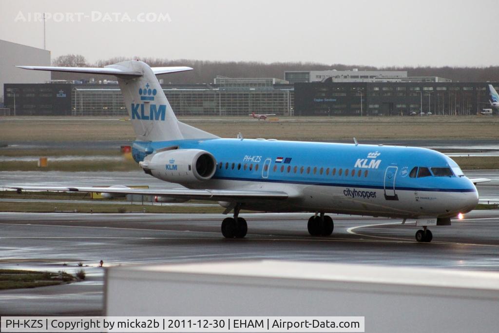 PH-KZS, 1995 Fokker F70 (F-28-0070) C/N 11540, Taxiing