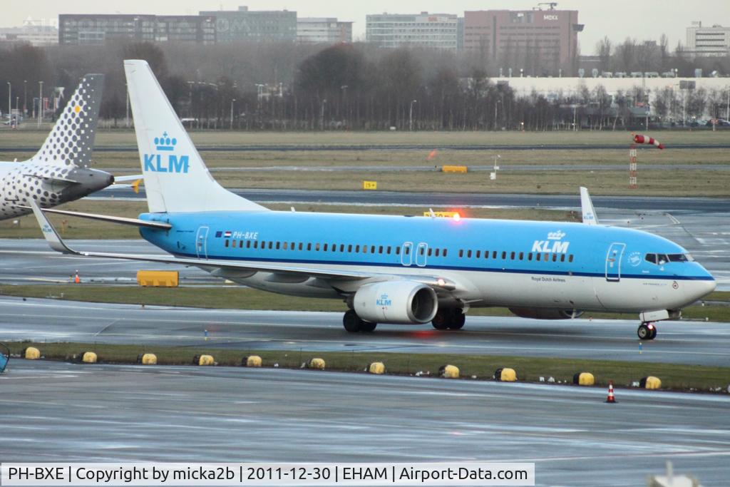 PH-BXE, 2000 Boeing 737-8K2 C/N 29595, Taxiing
