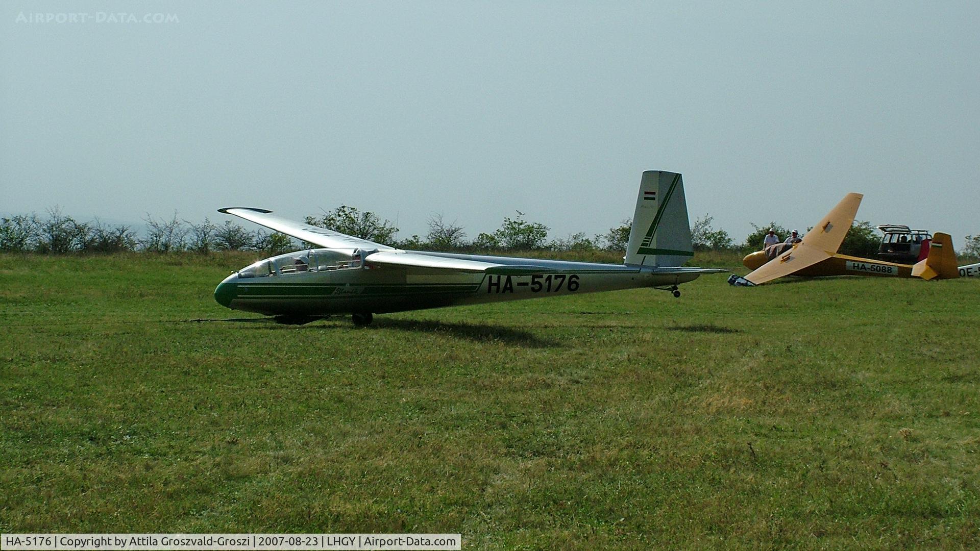 HA-5176, 1980 Let L-13 Blanik C/N 027360, Gyöngyös-Pipishegy Airfield, Hungary
