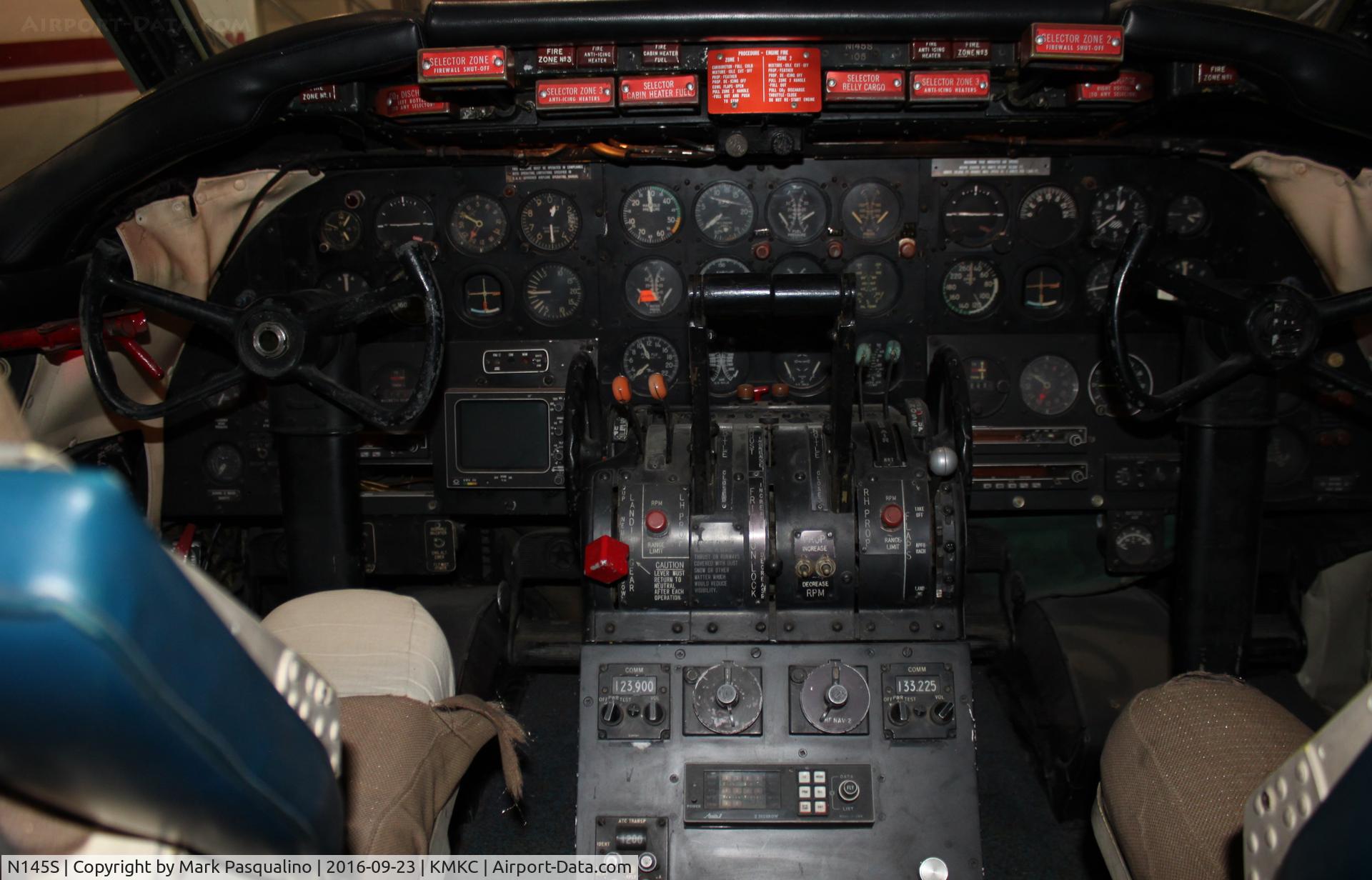 N145S, 1952 Martin 404 C/N 14142, Martin 404