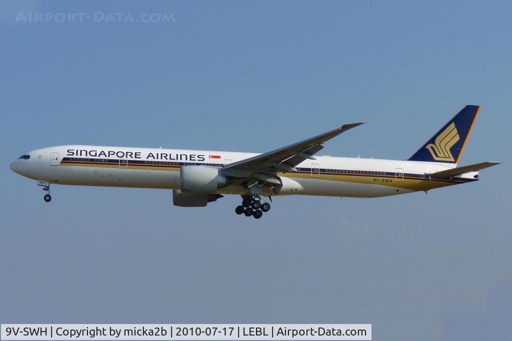 9V-SWH, 2007 Boeing 777-312/ER C/N 34573, Landing