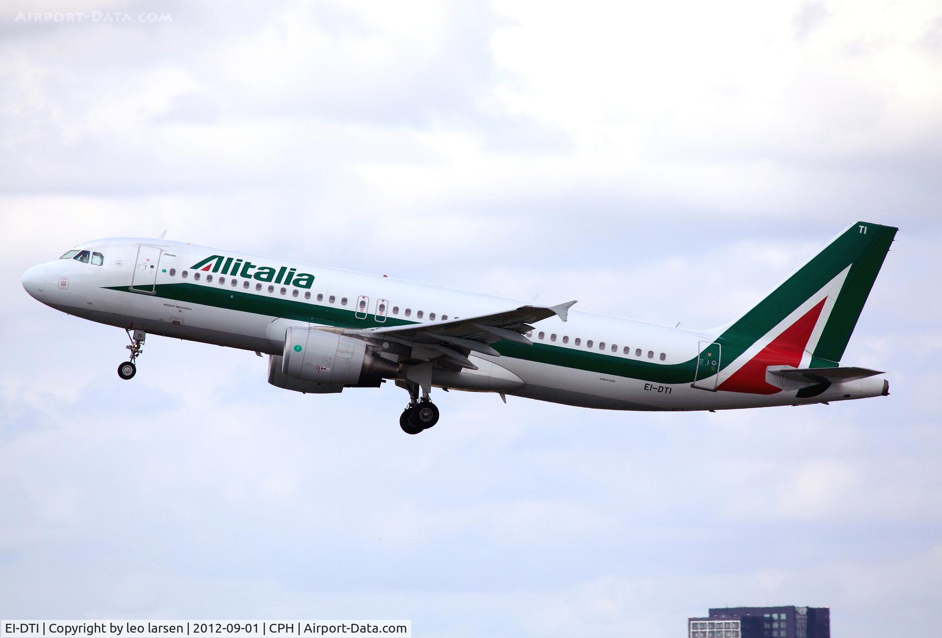 EI-DTI, 2009 Airbus A320-216 C/N 3976, Copenhagen 1.9.2012