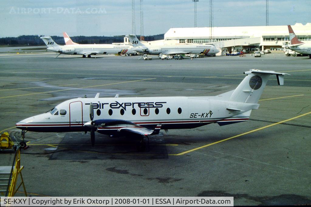 SE-KXY, 1996 Beech 1900D C/N UE-236, SE-KXY in ARN MAR99