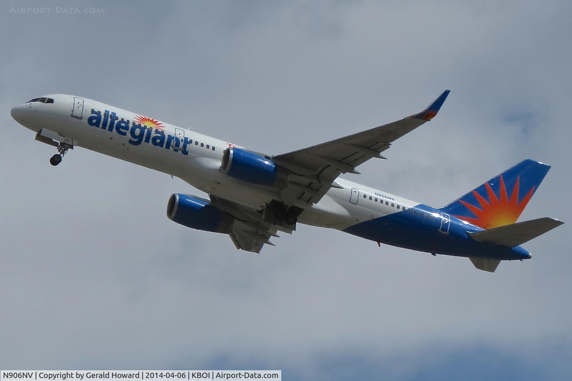N906NV, 1994 Boeing 757-204 C/N 27236, Departing RWY 28R.