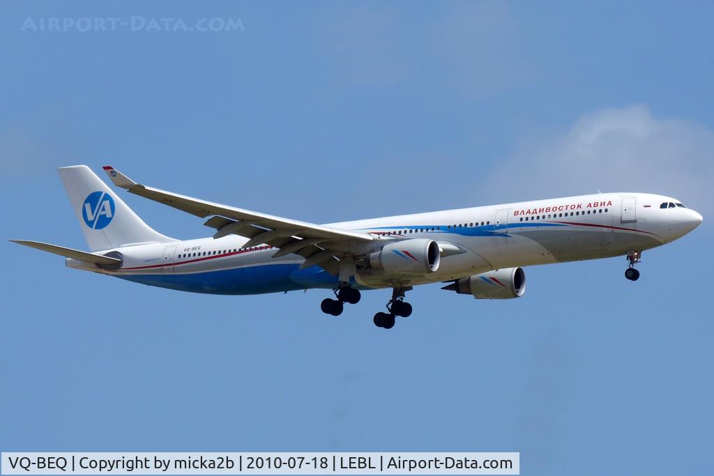 VQ-BEQ, 1995 Airbus A330-301 C/N 086, Landing