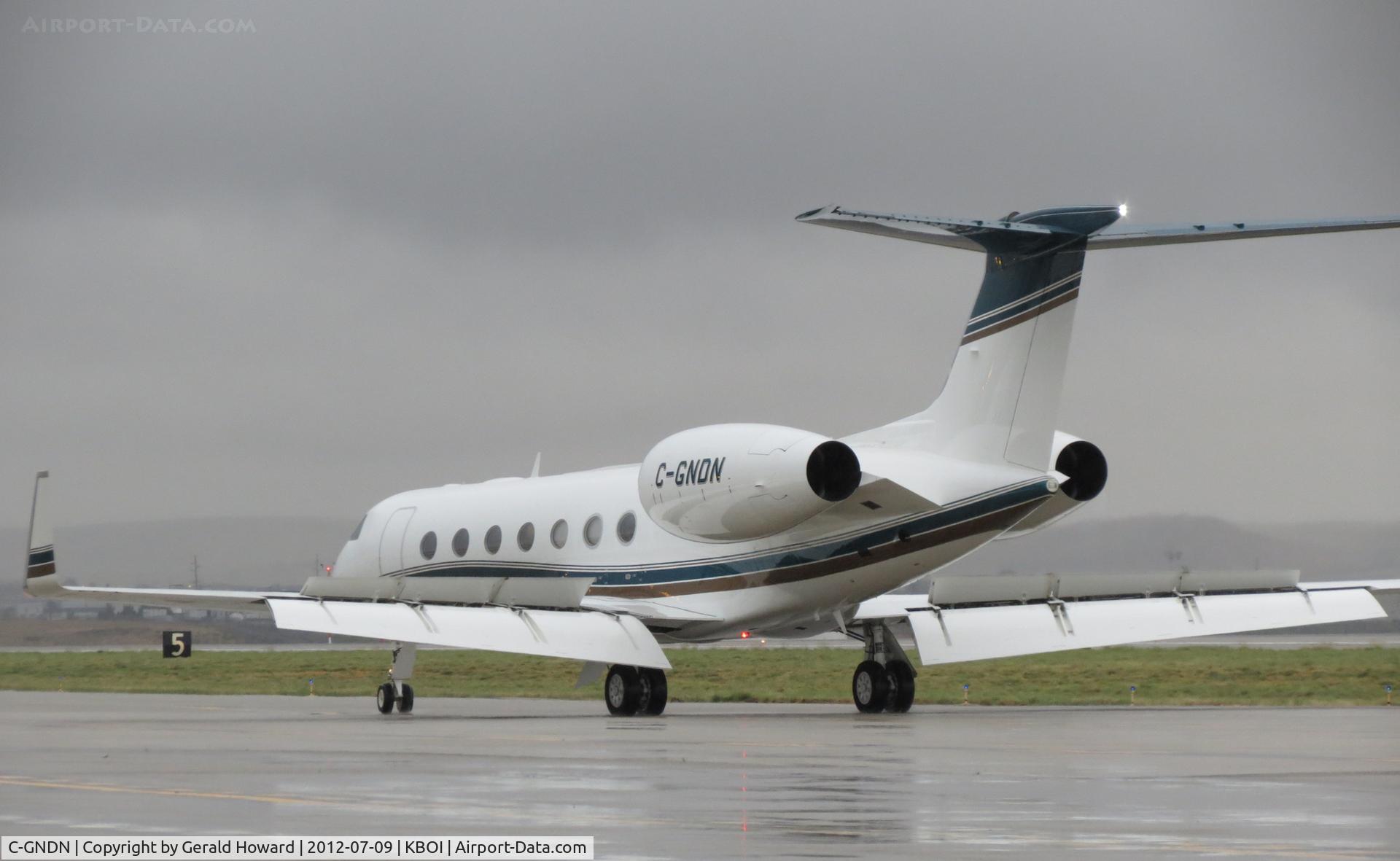 C-GNDN, 2015 Gulfstream Aerospace G650 (G-VI) C/N 6162, Taxing on Alpha to U.S. Customs ramp.