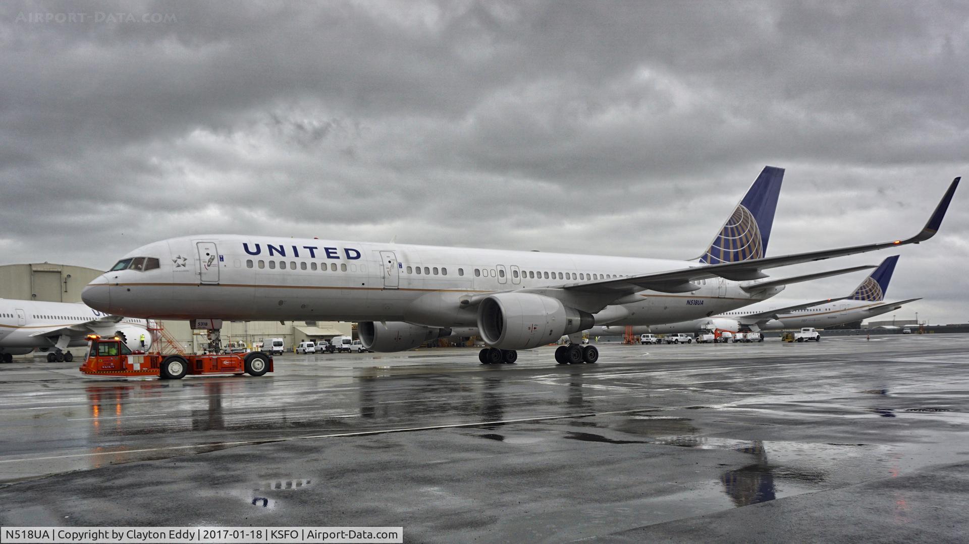 N518UA, 1990 Boeing 757-222 C/N 24871, SFO 2017