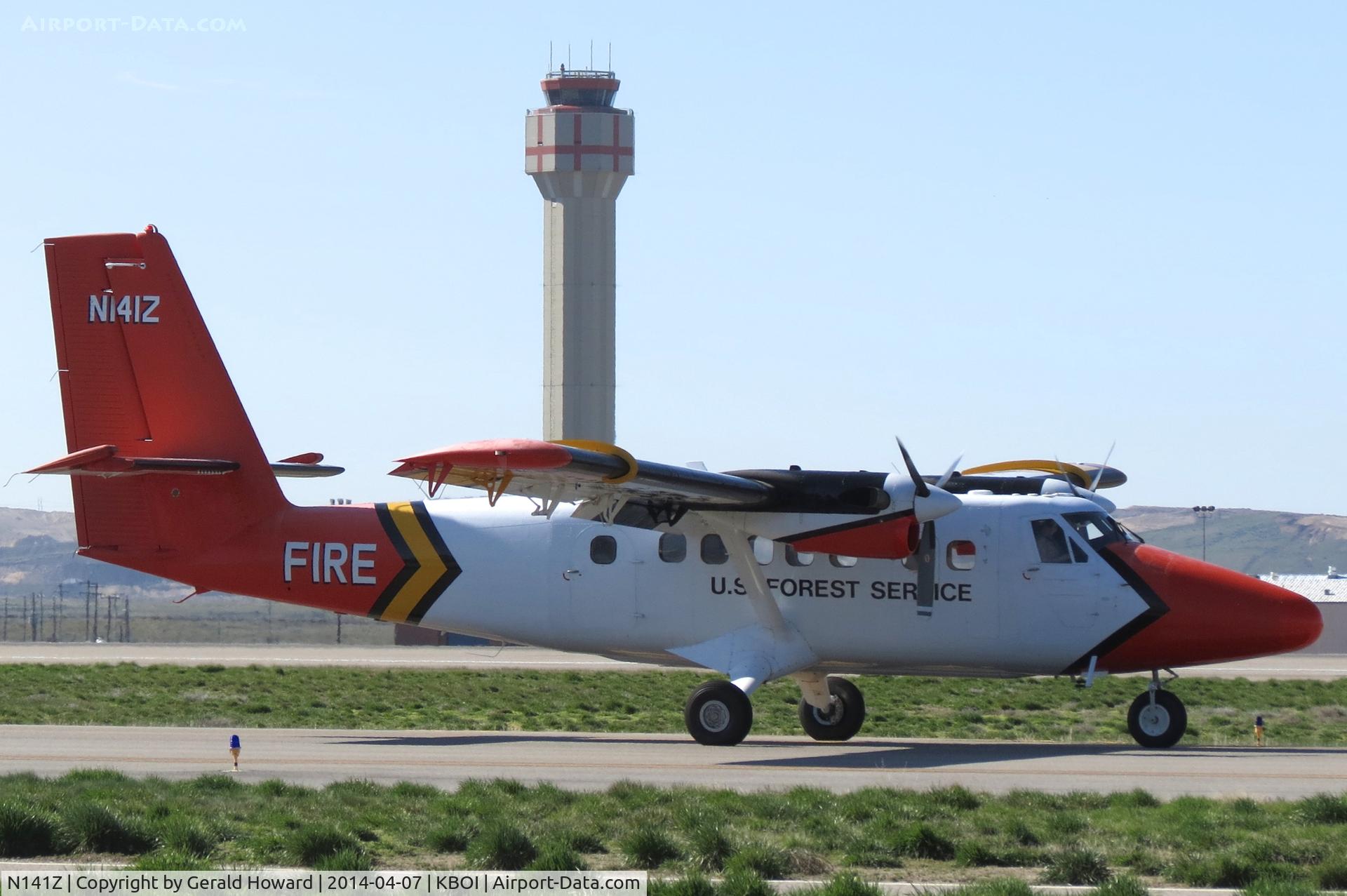 N141Z, 1984 De Havilland Canada DHC-6-300 Twin Otter C/N 803, Taxi on Alpha.
