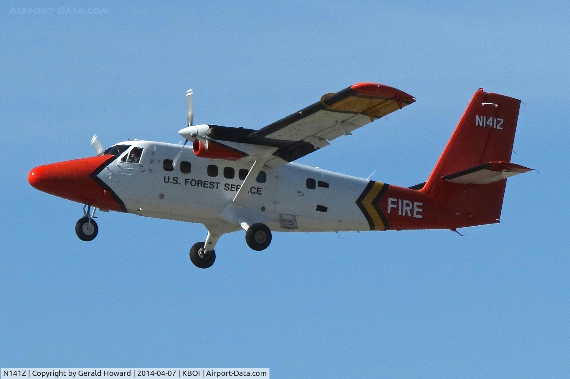 N141Z, 1984 De Havilland Canada DHC-6-300 Twin Otter C/N 803, Departing RWY 10L.