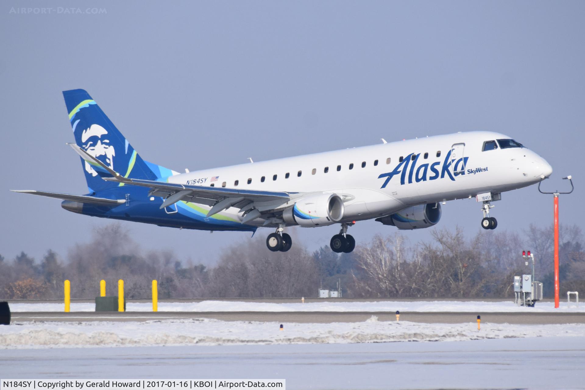 N184SY, 2016 Embraer 175LR (ERJ-170-200LR) C/N 17000590, Landing RWY 10L.