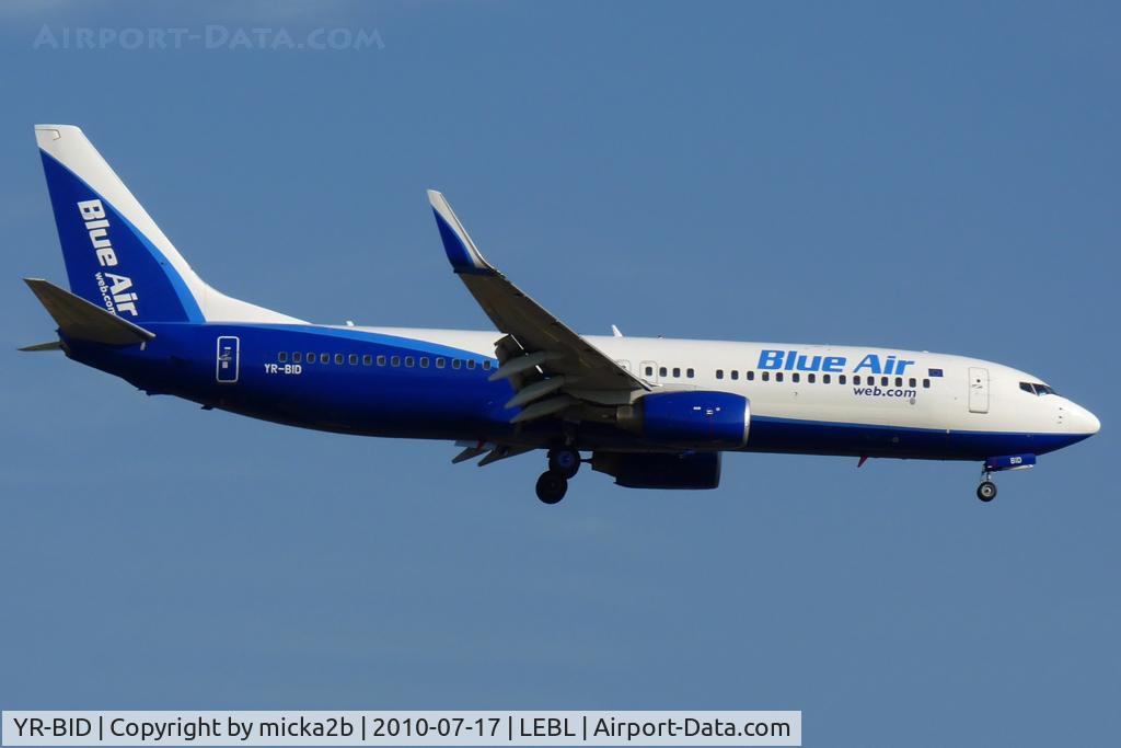 YR-BID, 2005 Boeing 737-86J C/N 29641, Landing