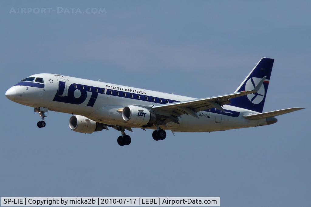 SP-LIE, 2006 Embraer 175LR (ERJ-170-200LR) C/N 17000153, Landing