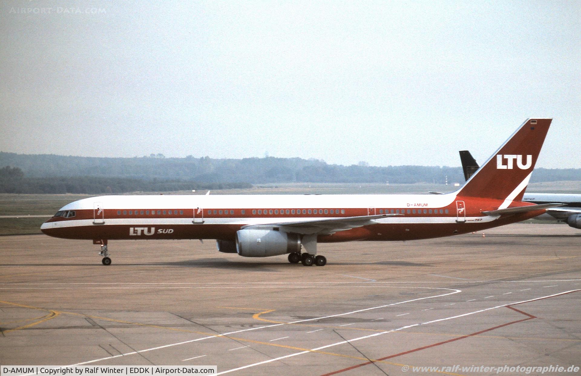 D-AMUM, 1989 Boeing 757-2G5 C/N 24451, 1990 - CGN/EDDK Cologne Airport
Boeing 757-2G5 - LTU Sued - D-AMUM - From a slide