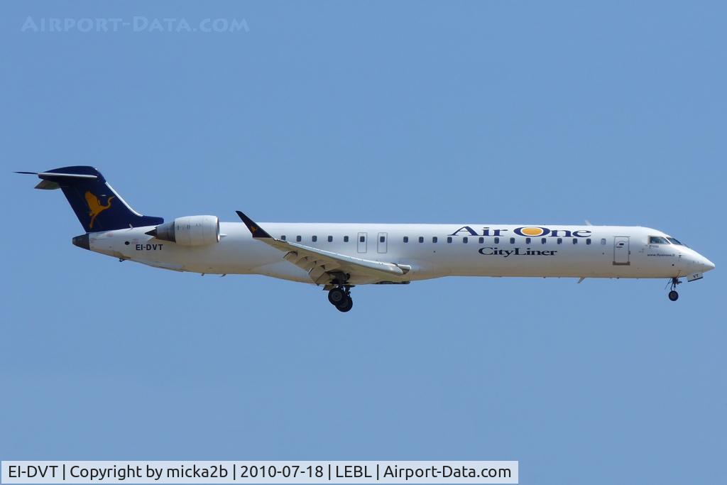 EI-DVT, 2007 Canadair CRJ-900LR (CL-600-2D24) C/N 15123, Landing