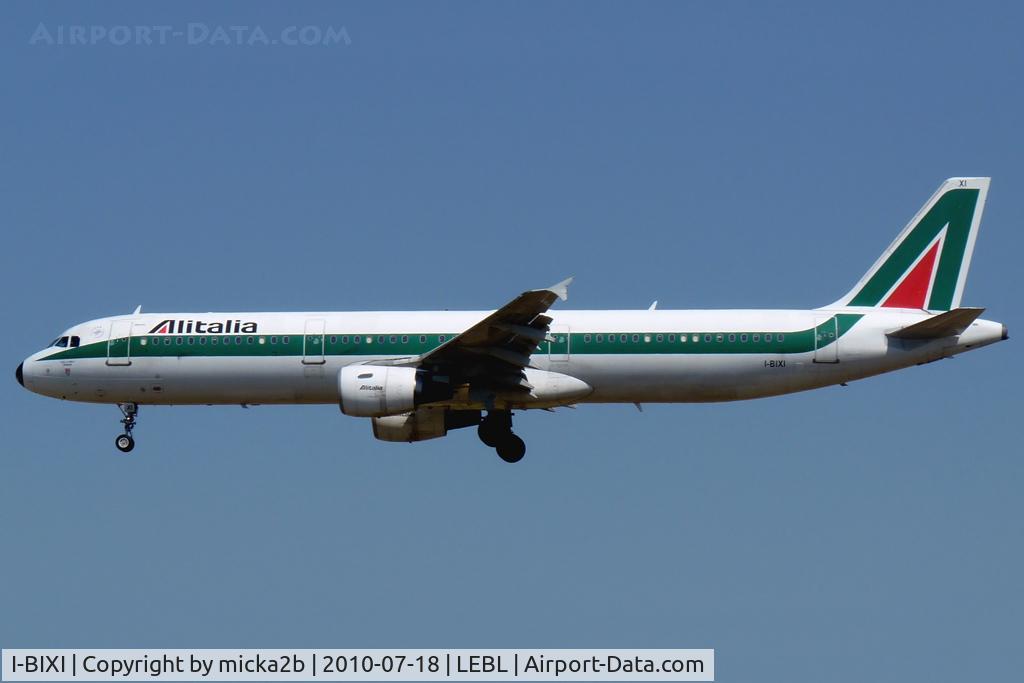 I-BIXI, 1994 Airbus A321-112 C/N 494, Landing
