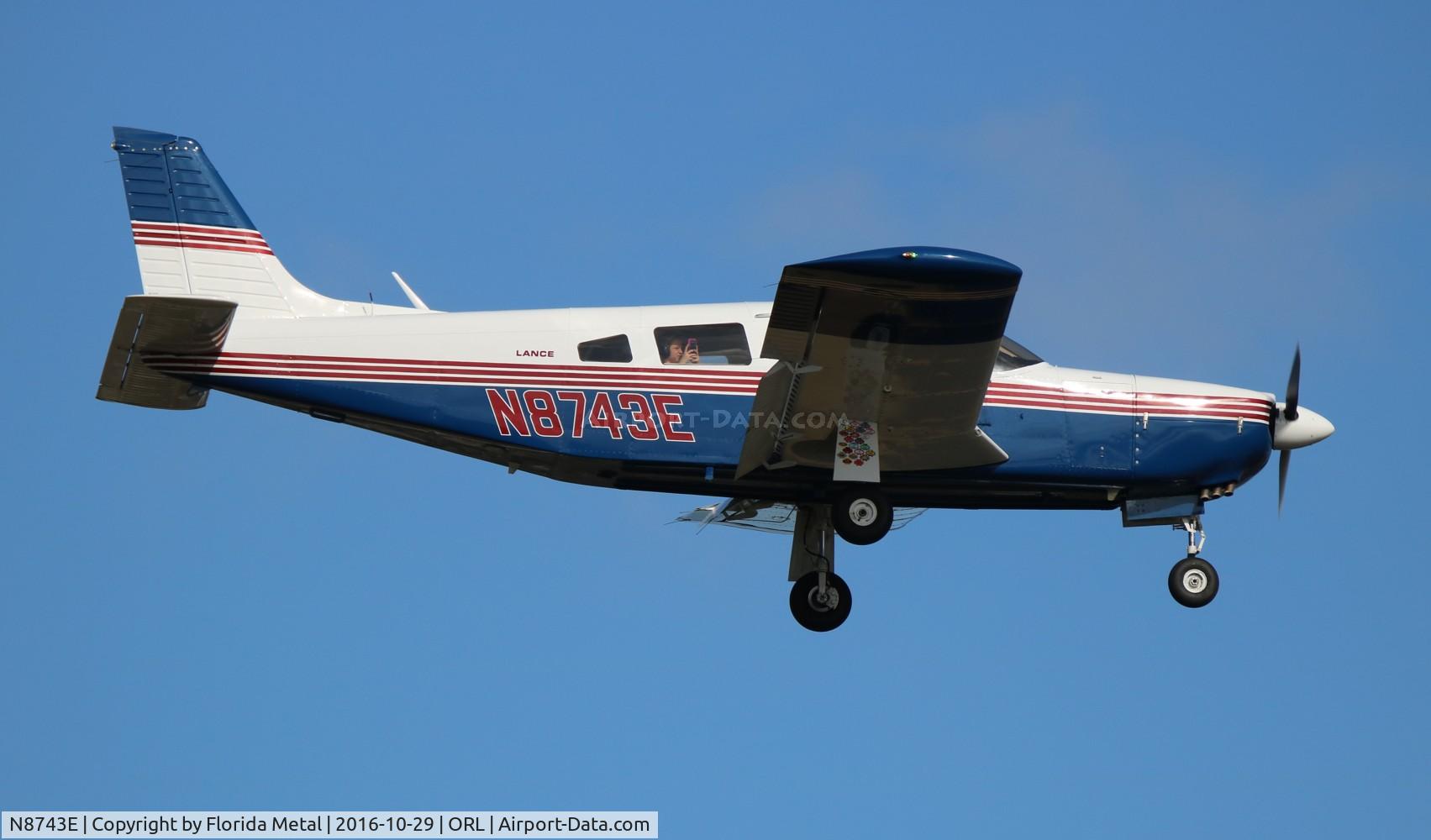 N8743E, 1976 Piper PA-32R-300 Cherokee Lance C/N 32R-7680171, PA-32R-300