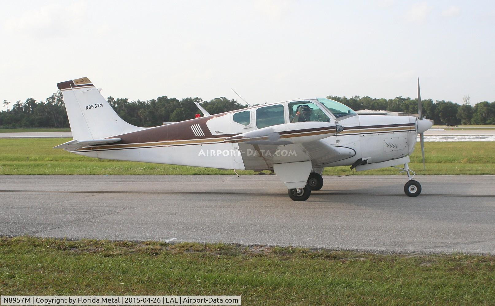 N8957M, 1963 Beech 35-B33 Debonair C/N CD-717, Beech 33