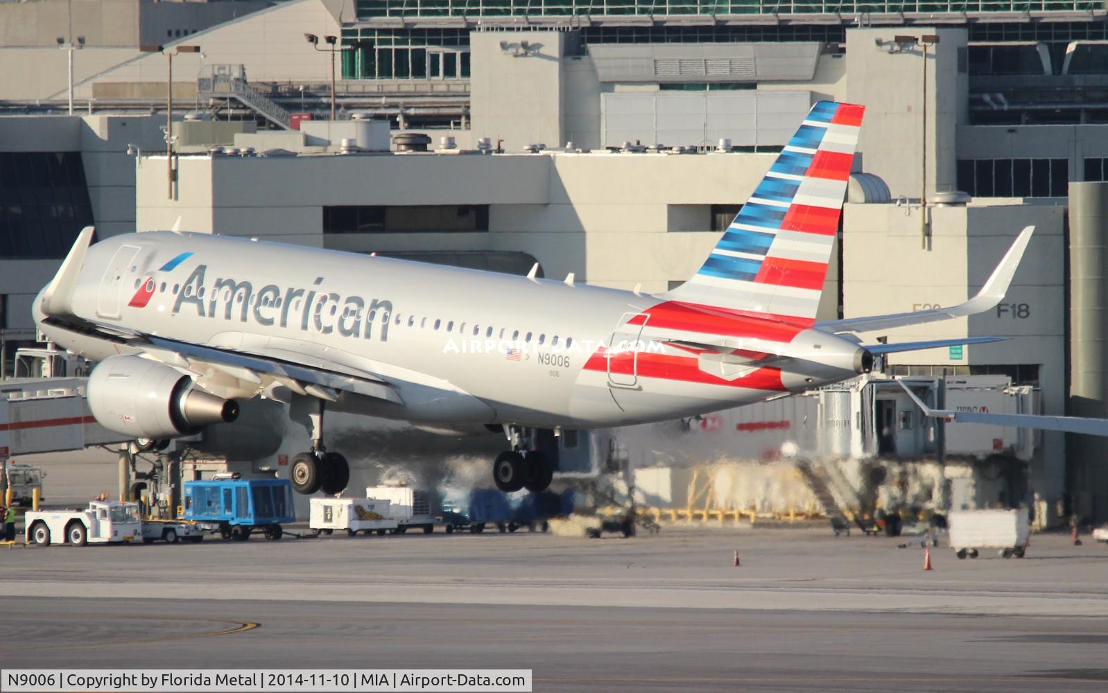 N9006, 2013 Airbus A319-115 C/N 5761, American