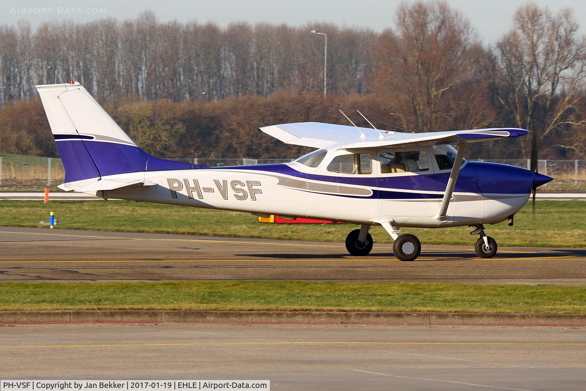 PH-VSF, 1972 Reims F172L Skyhawk C/N 0877, Lelystad Airport