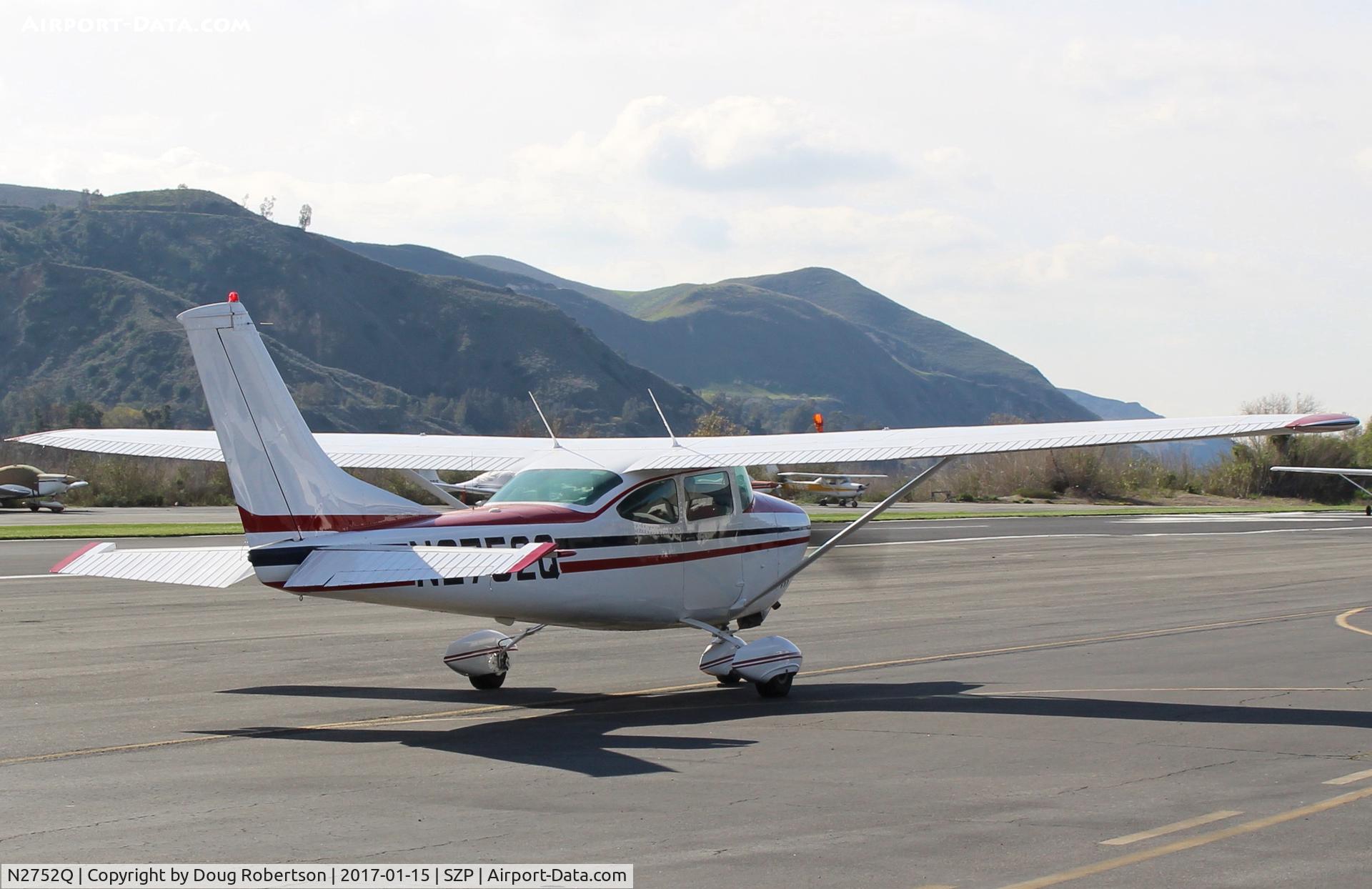N2752Q, 1967 Cessna 182K Skylane C/N 18257952, 1967 Cessna 182K SKYLANE, Continental O-470-R 230 Hp, taxi to Rwy 04