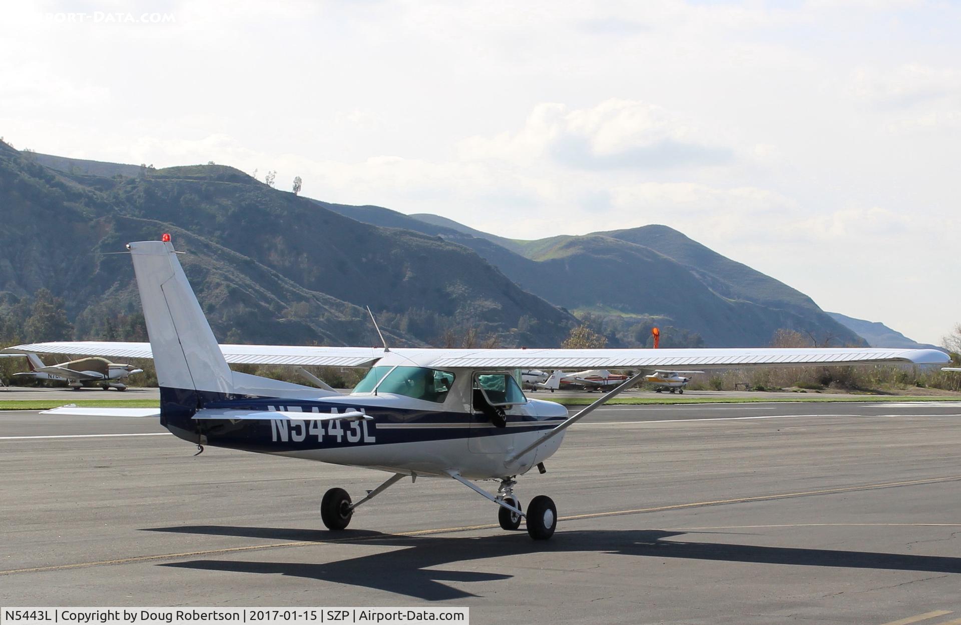 N5443L, 1980 Cessna 152 C/N 15284315, 1980 Cessna 152, Lycoming O-235 115 Hp, taxi to Rwy 04