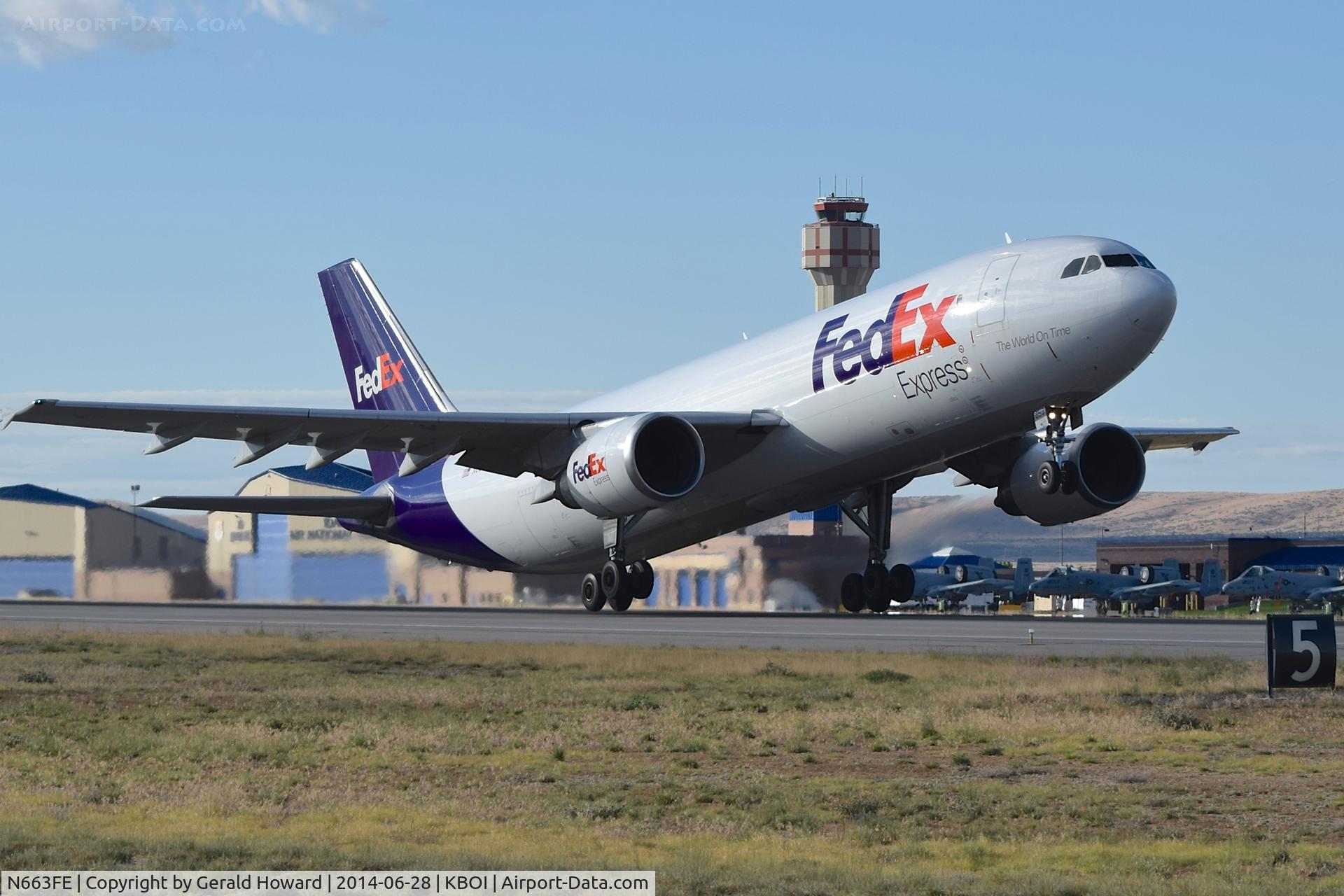 N663FE, 1995 Airbus A300F4-605R C/N 766, Take off from RWY 28R.