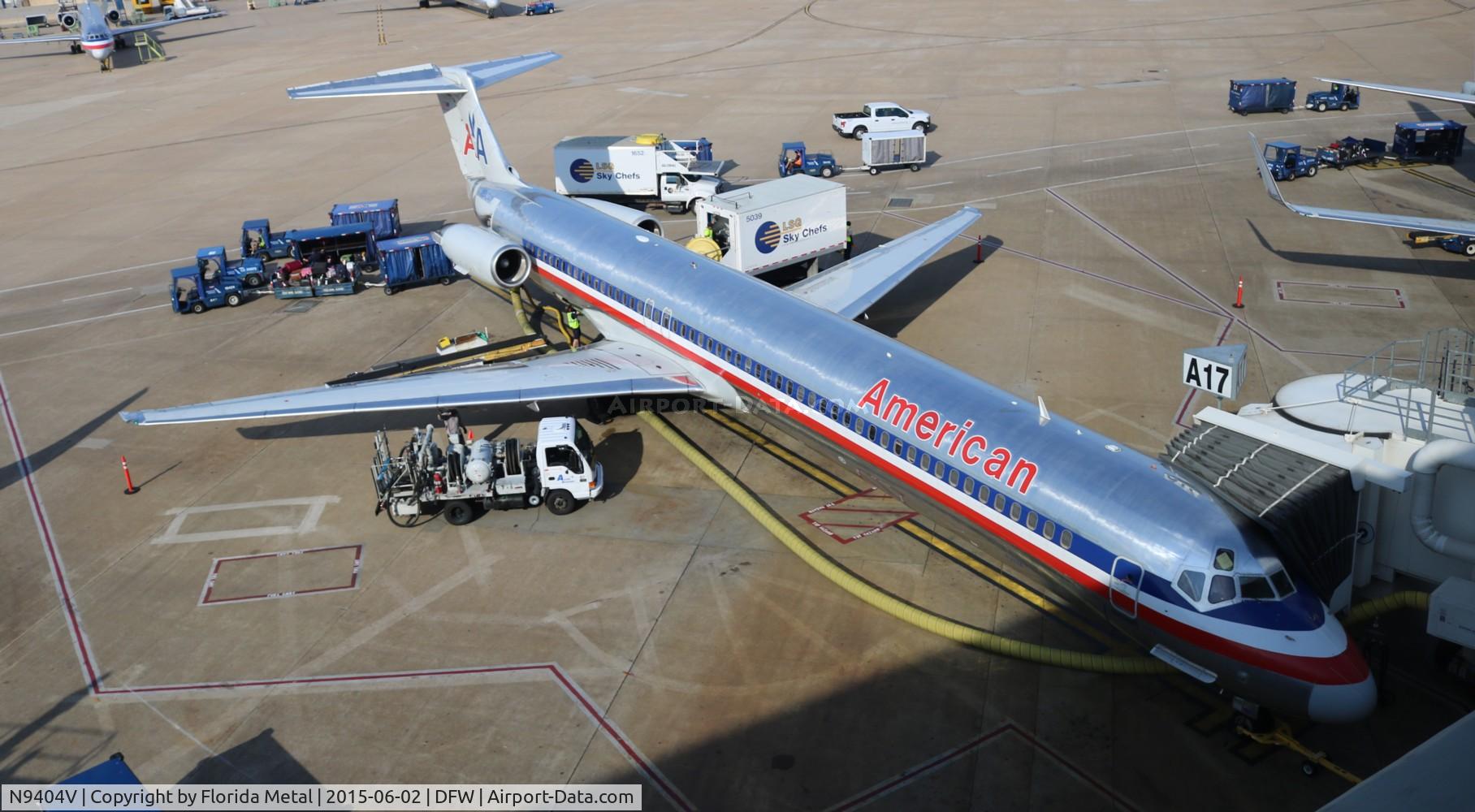N9404V, 1992 McDonnell Douglas MD-83 (DC-9-83) C/N 53140, American