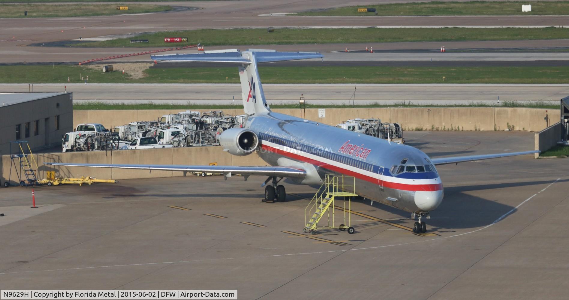 N9629H, 1998 McDonnell Douglas MD-83 (DC-9-83) C/N 53599, American