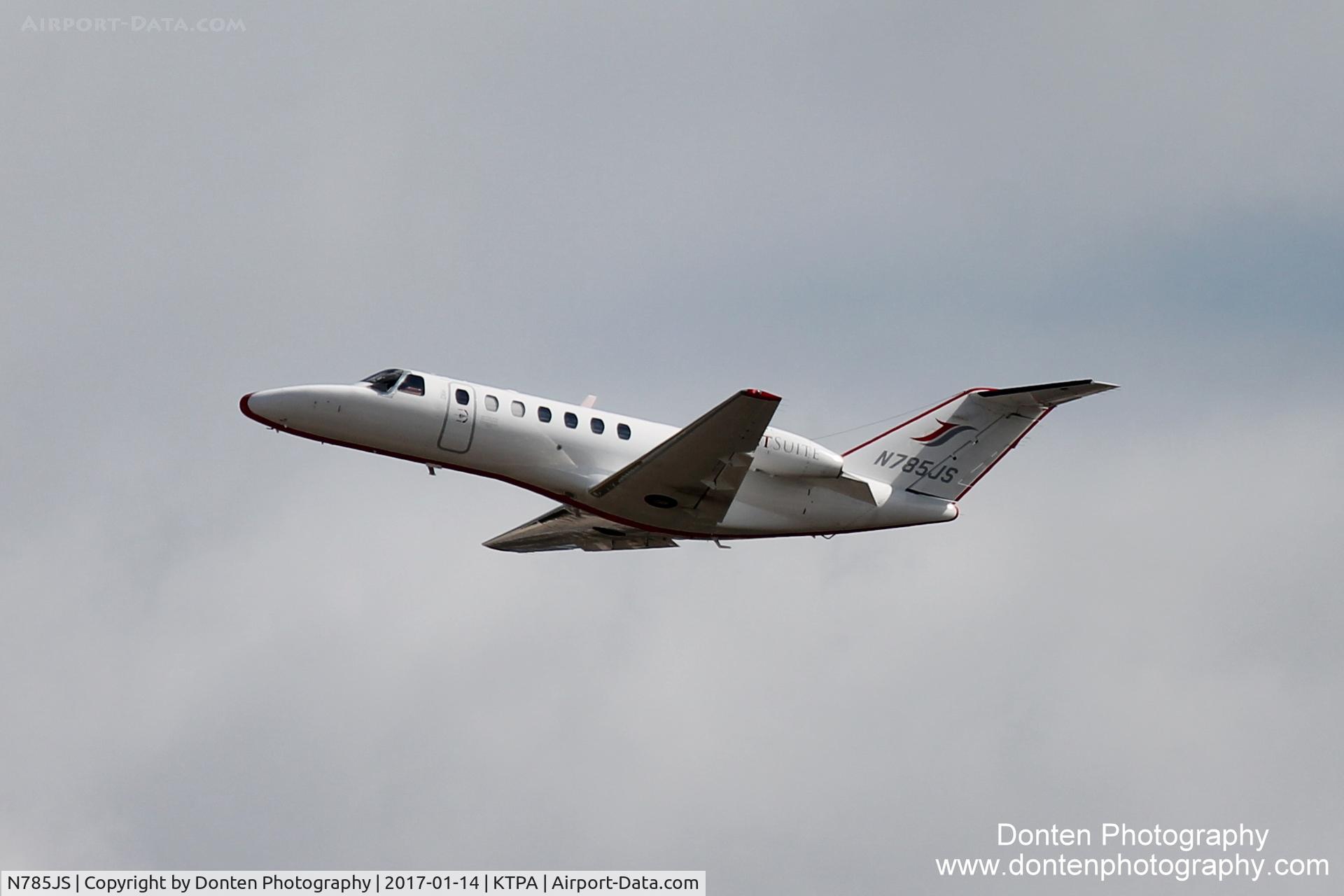 N785JS, 2006 Cessna 525B CitationJet CJ3 C/N 525B0082, Red Stripe 224 (N785JS) departs Tampa International Airport enroute to Lynden Pindling International Airport